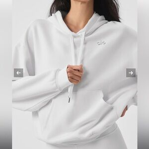 ALO Yoga Women's White Accolade Hoodie - size xxs